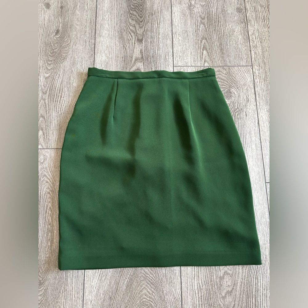 Barami Elegant Green Women's Skirt